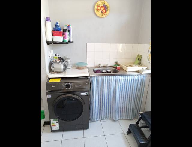 2 BEDROOM SIMPLEX FOR SALE IN SEA VIEW